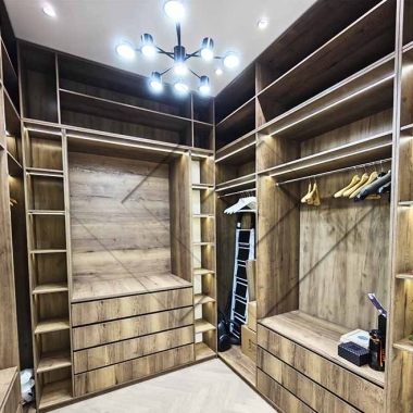 Гардеробная комната современный ремонт